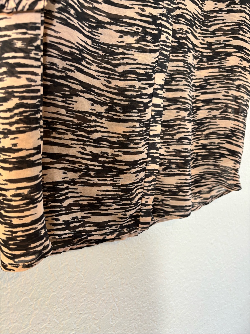 NEW Maison Scotch Scotch & Soda Abstract Zebra Print Short Sleeve Blouse Size 1 - Picture 7 of 12
